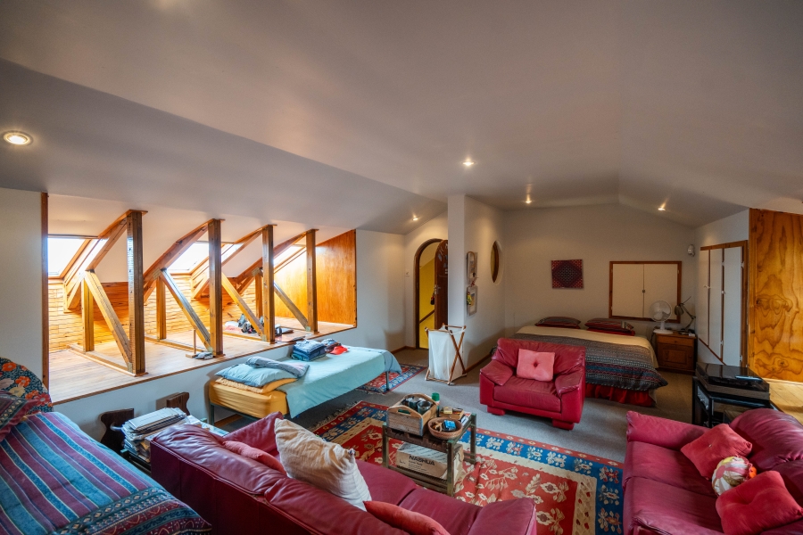 7 Bedroom Property for Sale in West Beach Eastern Cape